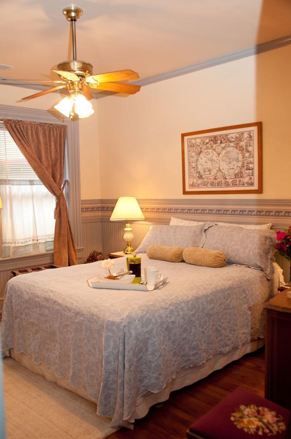 Queen Room,576352770:JPEG